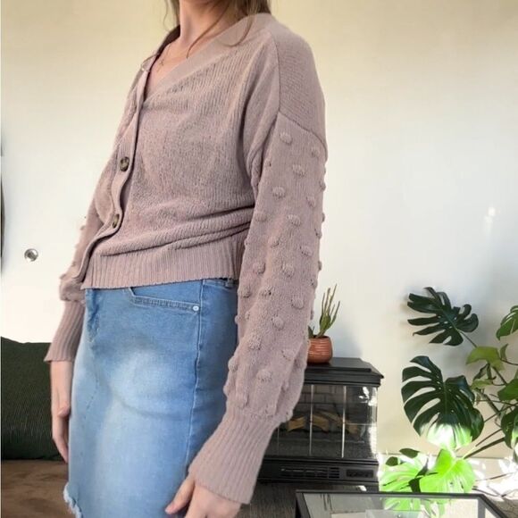 Moon & Madison Knit Bubble Polka Dot Sleeve Crop Cardigan L - Picture 3 of 14